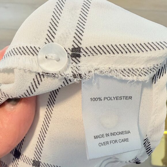 π€ Fortune + Ivy White & Black Windowpane Plaid Blouse β Size M π€ - Picture 7 of 12